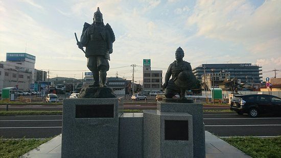 Nitta Yoshisada Statue